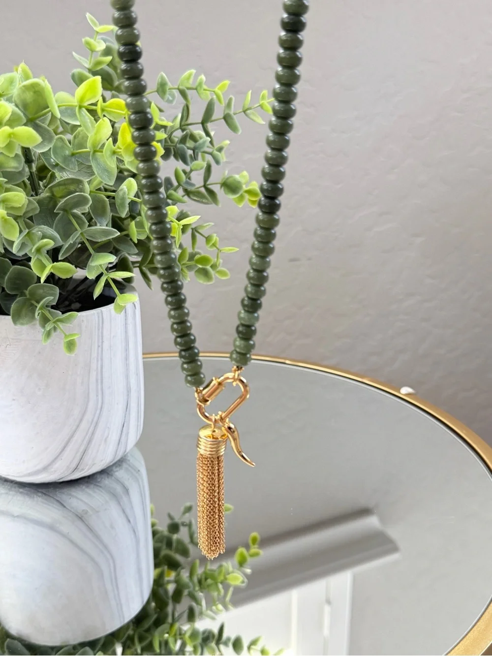 Madewell Semi Precious Stone Beaded Necklace Green Gold Tassel NZ150 NWT - Picture 2 of 6